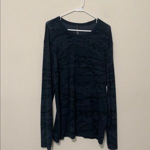 Lululemon men’s long sleeve tee